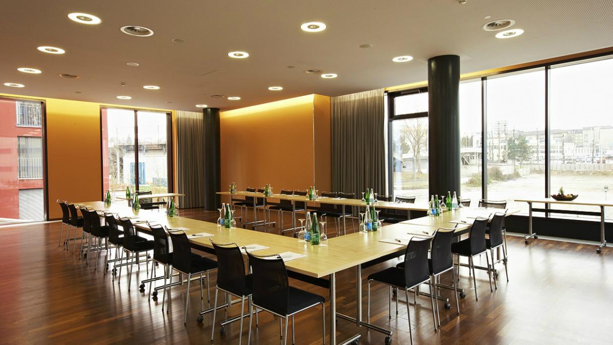Holiday Inn Zürich Messe meeting room