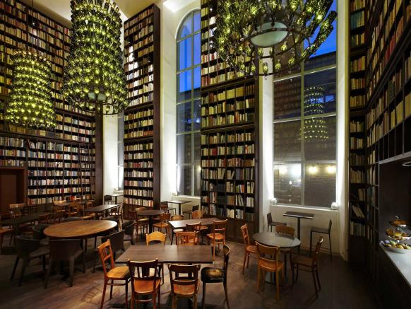 B2 Boutique Hotel + Spa - Library
